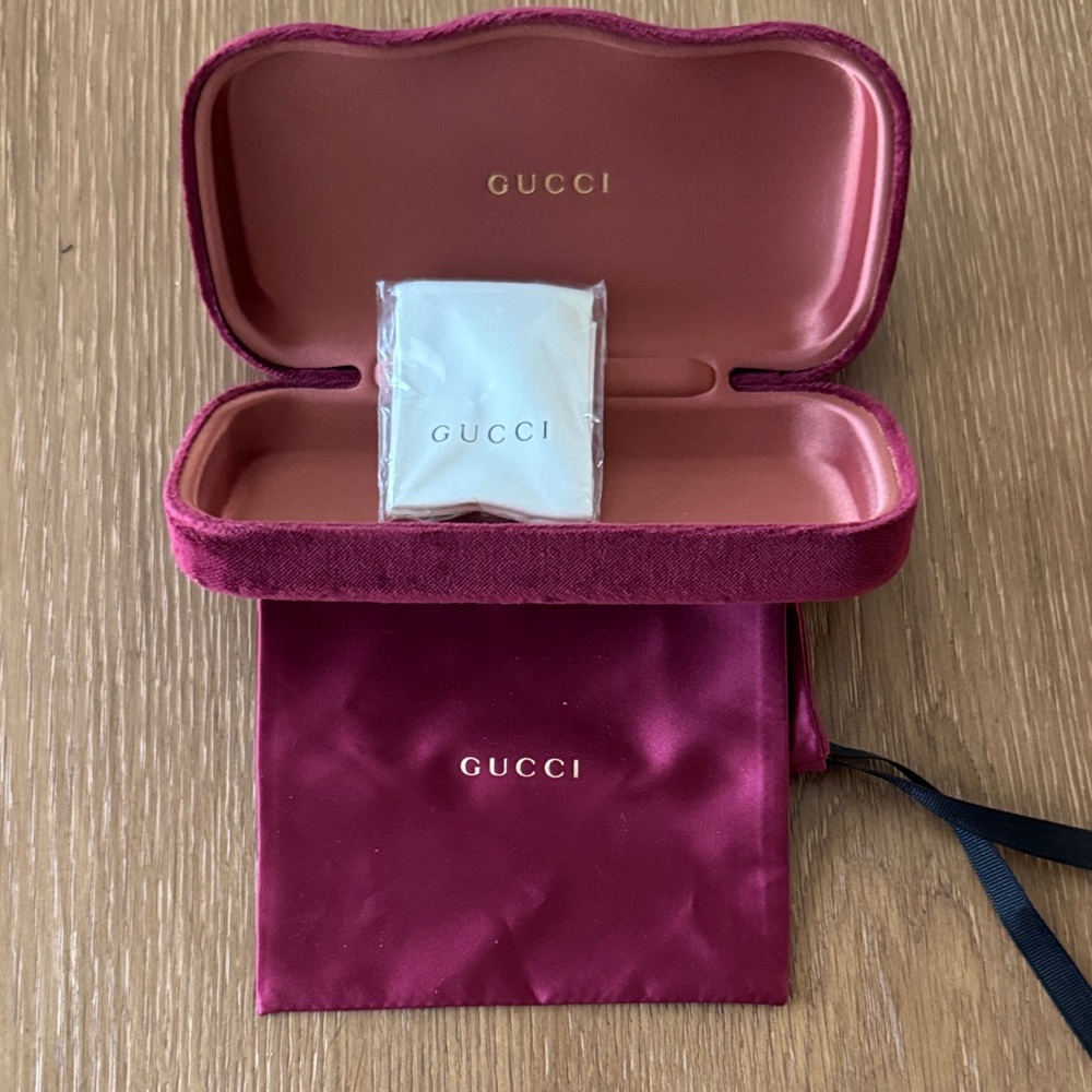 Gucci Burgundy Velvet Jewelry Case